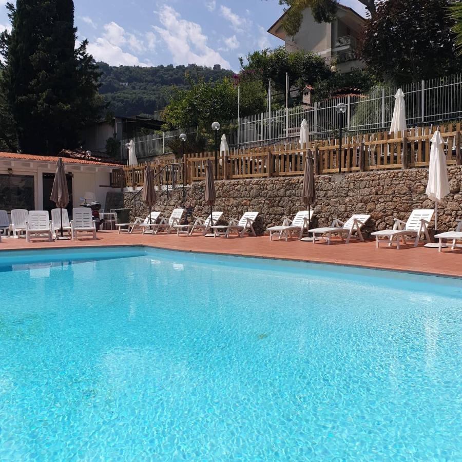Seglia San Bernardo Villaggio Turistico Da Tonino מראה חיצוני תמונה